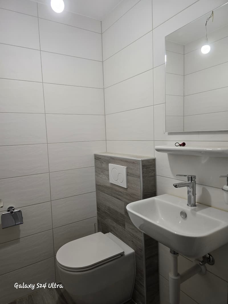 Appartement rénové de 4 pièces au 3ème étage Avec ascenseur (6)