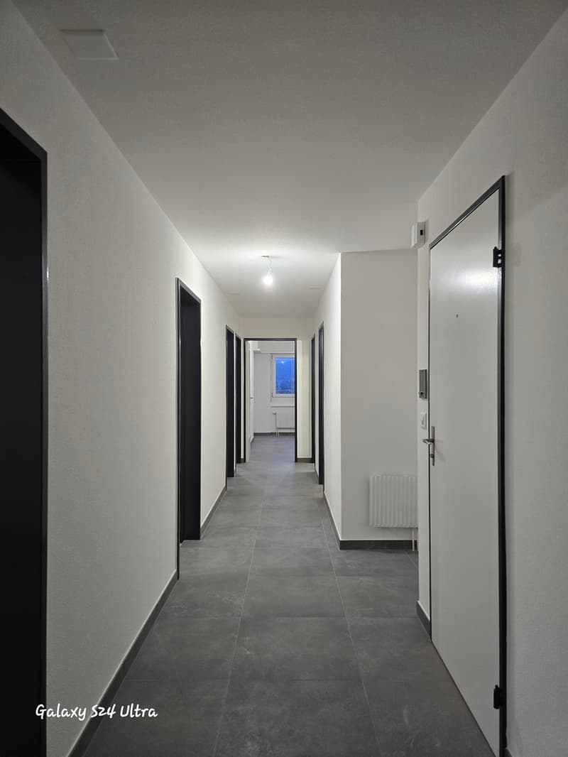 Appartement rénové de 4 pièces au 3ème étage Avec ascenseur (8)