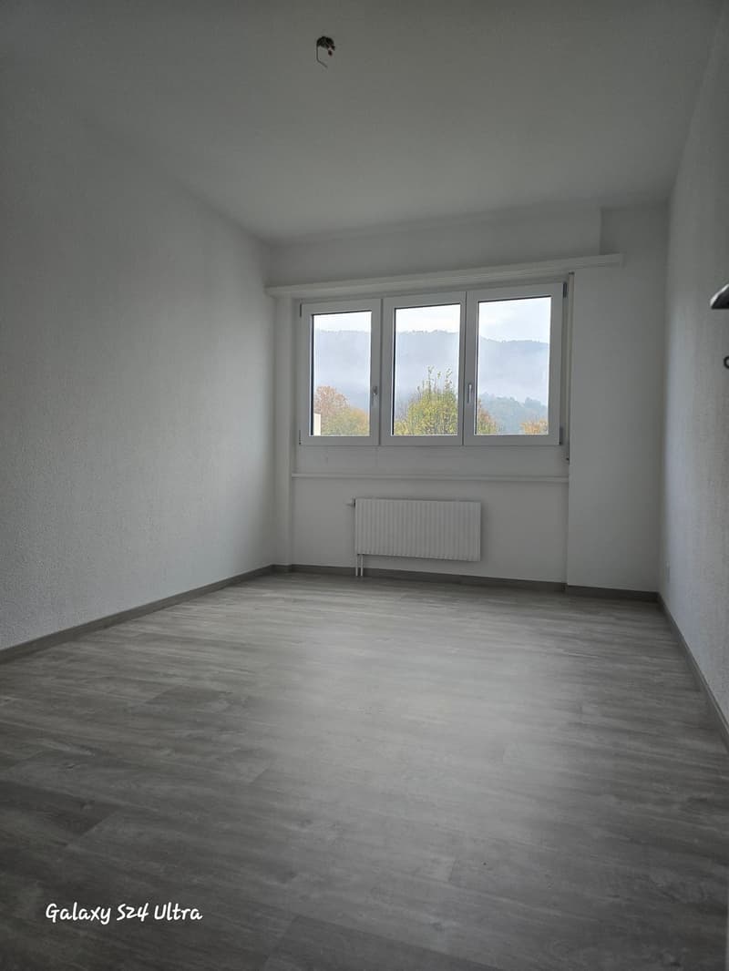 Appartement rénové de 4 pièces au 3ème étage Avec ascenseur (9)