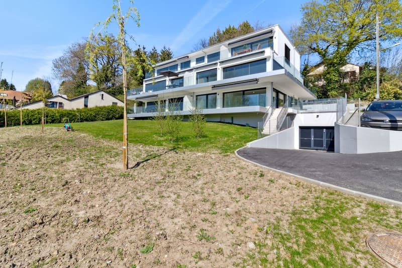 Attique de standing à Prilly avec vue imprenable sur le lac Léman (12)