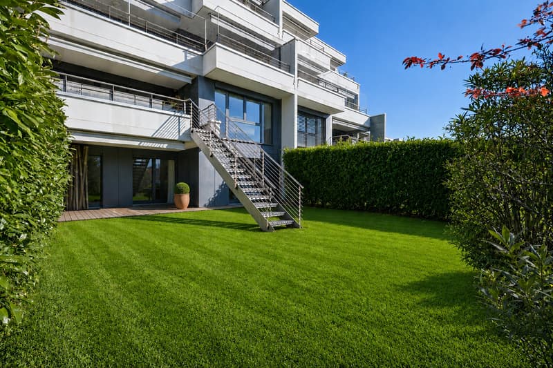 Duplex avec jardin privatif à Pully (1)