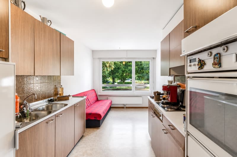 Un appartement lumineux offrant un magnifique potentiel (4)