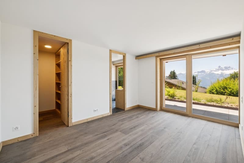 Rare duplex avec jardin, ski-in & ski-out, vue sublime! (12)