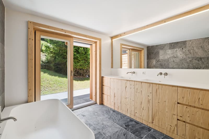 Rare duplex avec jardin, ski-in & ski-out, vue sublime! (12)