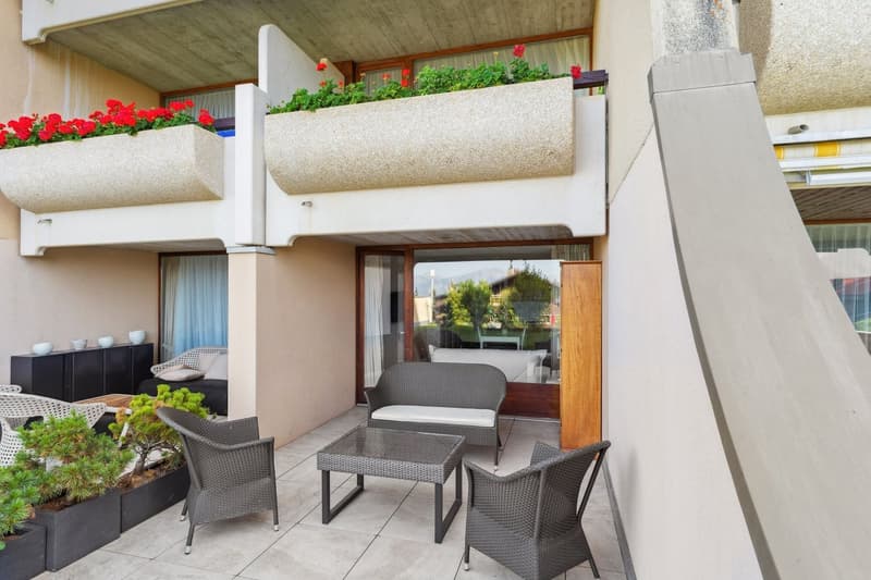 Splendide double appartement rénové avec piscine intérieure (11)