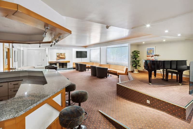 Splendide double appartement rénové avec piscine intérieure (12)