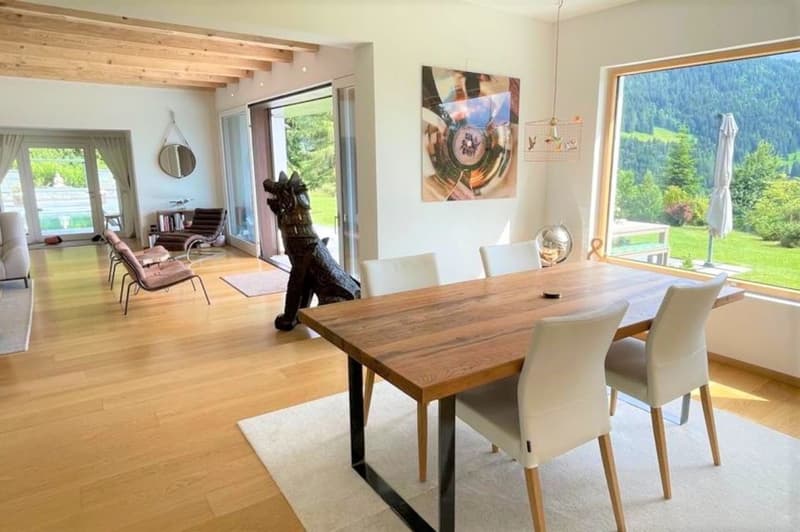 Spacieux chalet avec piscine chauffée et vue imprenable sur les Alpes (12)