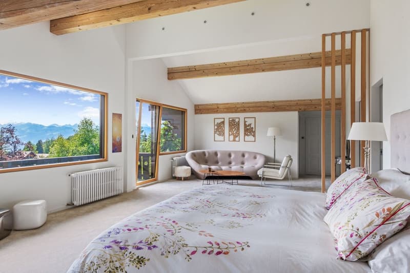 Spacieux chalet avec piscine chauffée et vue imprenable sur les Alpes (11)
