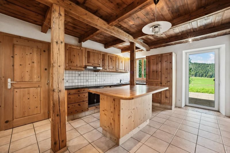 Ferme du XVIIe siècle rénovée au coeur de la Vallée de Joux (3)