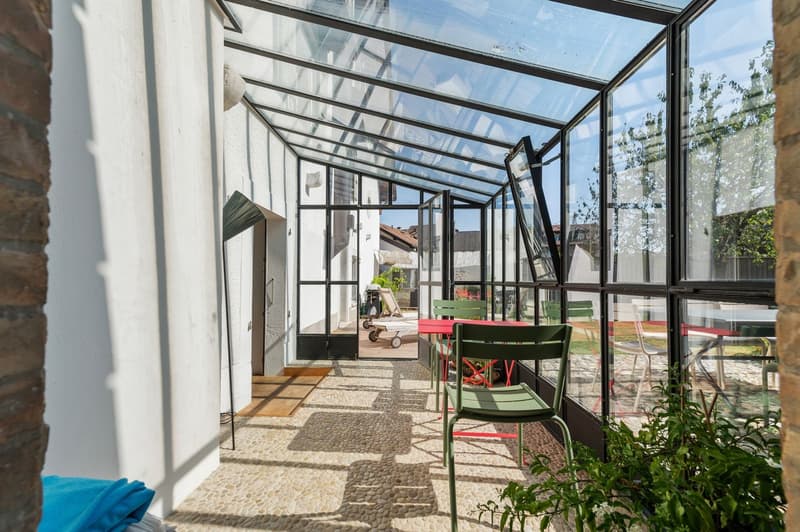 Maison de caractère avec piscine et potentiel de rendement (4)