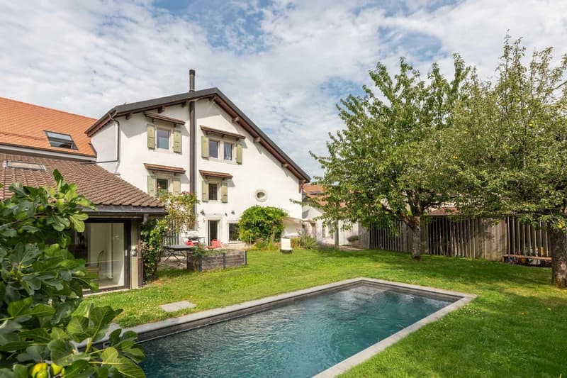 Maison de caractère avec piscine et potentiel de rendement (1)