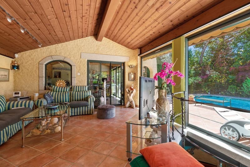 Propriété avec jardin méditerranéen et fort potentiel constructible (6)