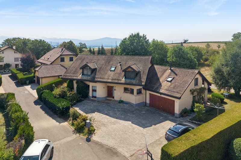 Villa individuelle spacieuse, entourée de verdure (1)