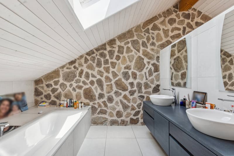 Salle de bains privative de la suite parentale
