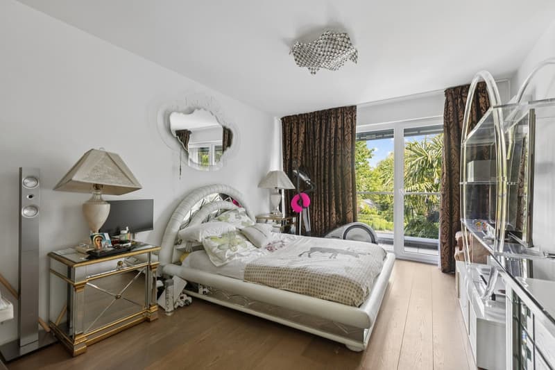 Villa contemporaine dans un cadre privilégié (12)