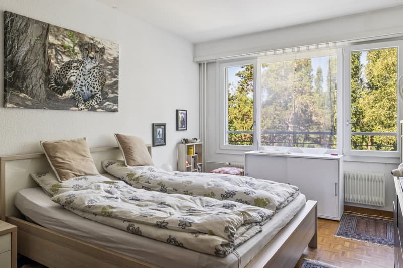 Belle chambre à coucher sur la verdure
