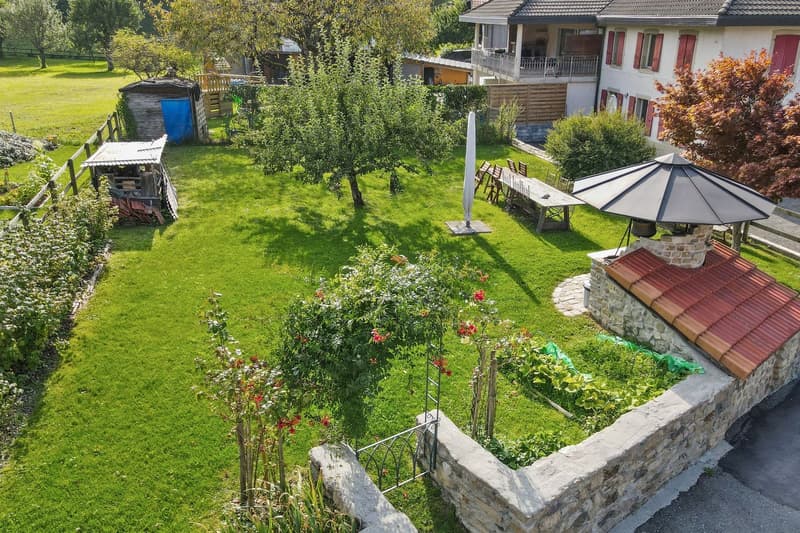 Cachet et authenticité ! Magnifique ferme rénovée de 2 logements (3)