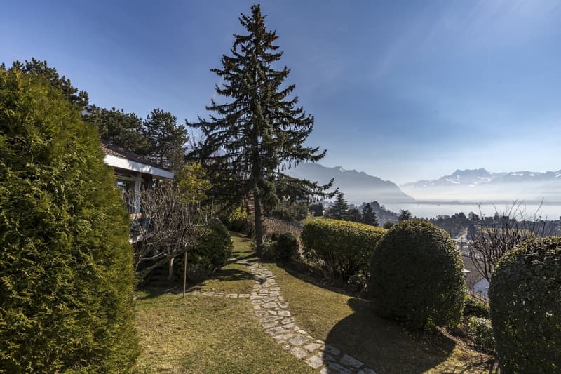 Splendide propriété à l'abri des regards, vue panoramique sur le lac (2)