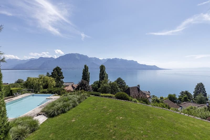Luxueuse propriété, vue imprenable et situation unique ! (2)