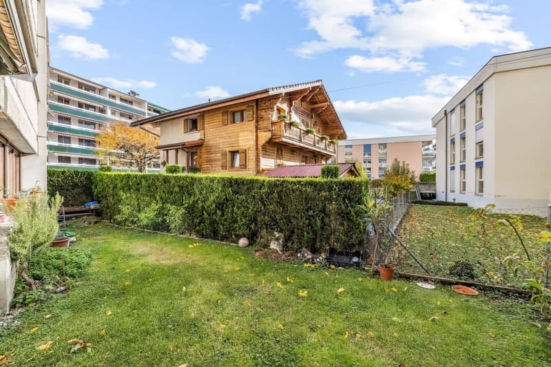 Spacieux appartement de 4,5 pièces en rez-de-jardin (10)