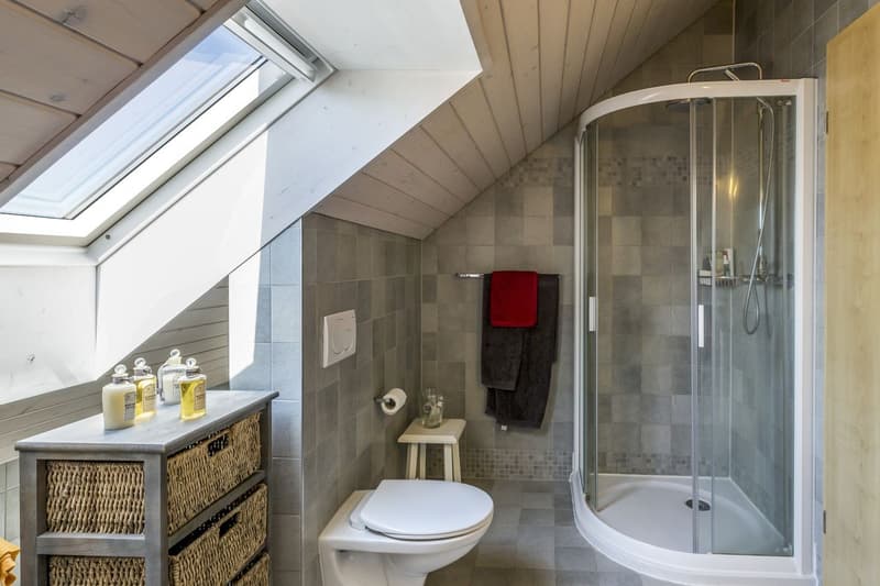Belle villa agrmente d'une piscine offrant un panorama d'excepti (12)