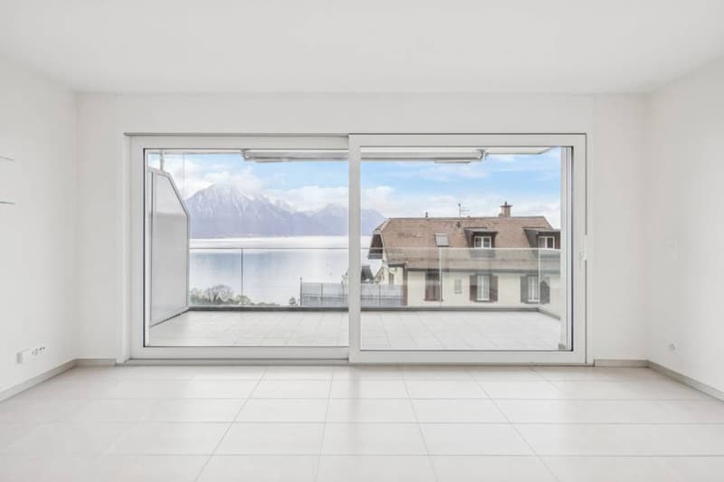 appartement de 2 chambres avec vue sur le lac et excellente position. (7)