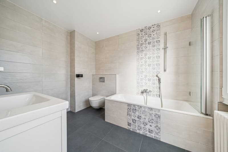 Dans maison individuelle, 4 1/2 pces avec terrasse et jardin privatif (5)