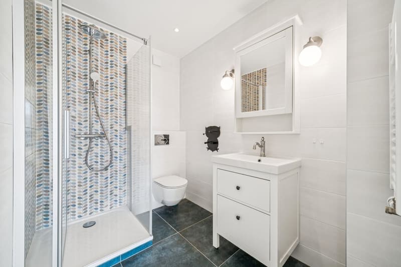 Dans maison individuelle, 4 1/2 pces avec terrasse et jardin privatif (8)