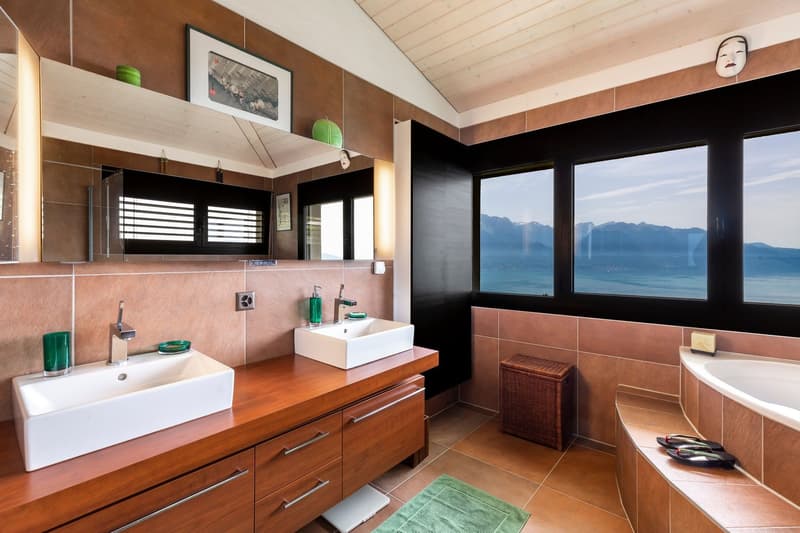 Superbe villa contemporaine avec vue à 180 sur le lac et les Alpes (12)