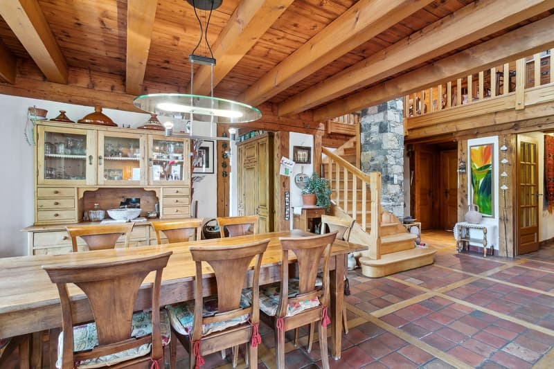 Magnifique chalet avec cachet, bel ensoleillement, jardin et mazot (7)