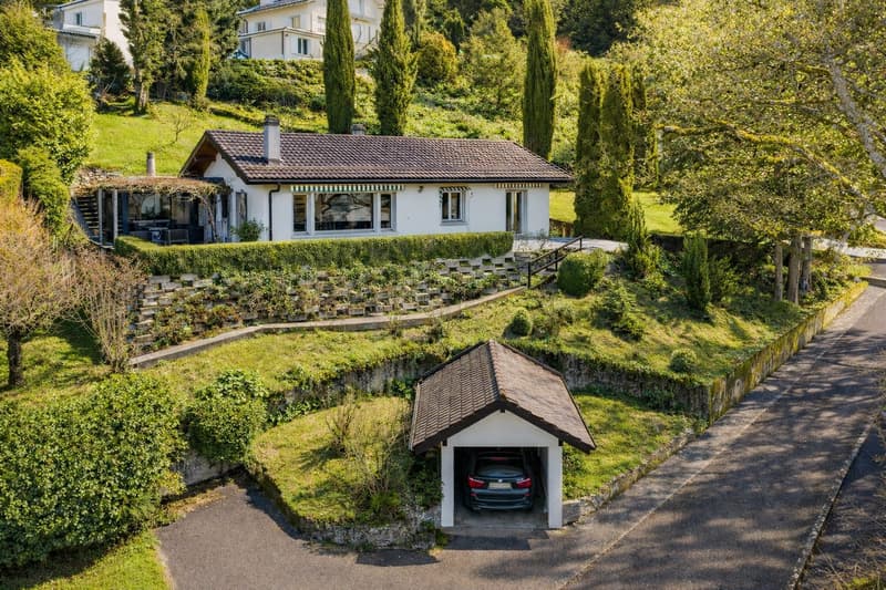 Villa de plain-pied avec vue sur le lac et le château (5)
