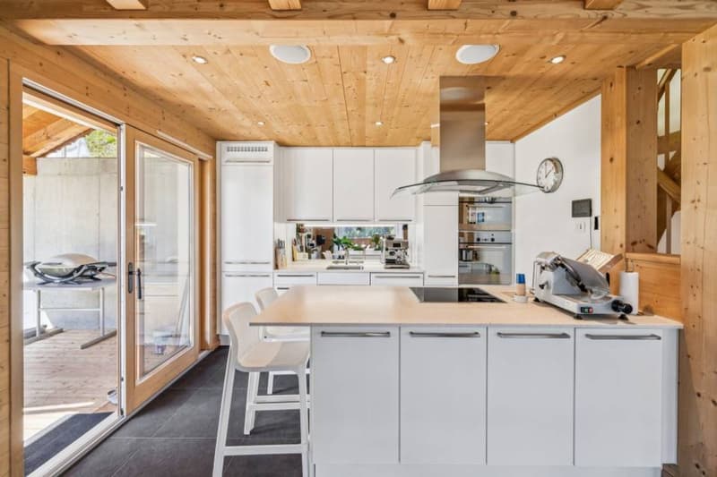 Magnifique chalet avec vue imprenable sur les Dents du Midi (5)
