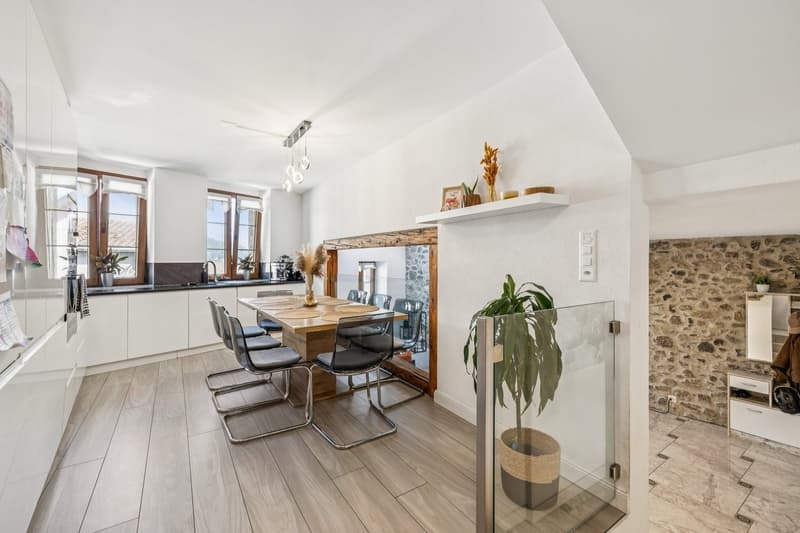 Charmant appartement de 4,5 pièces (2)