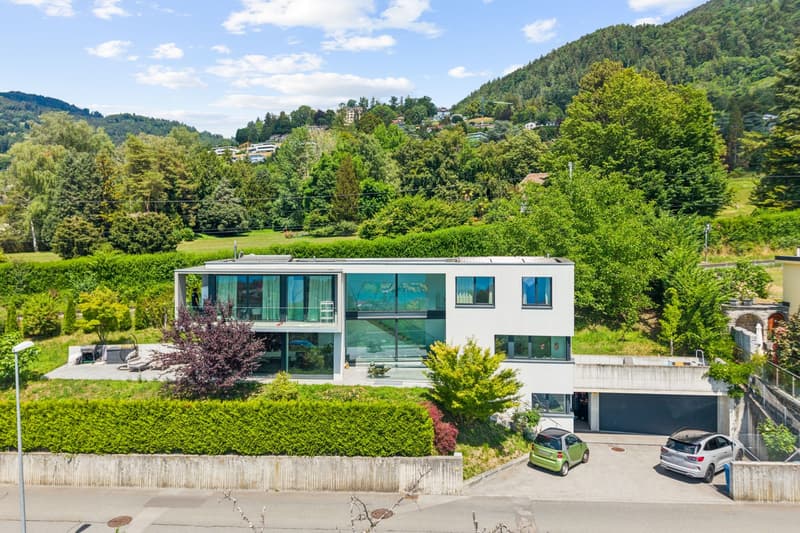 Vue panoramique pour cette villa contemporaine (1)