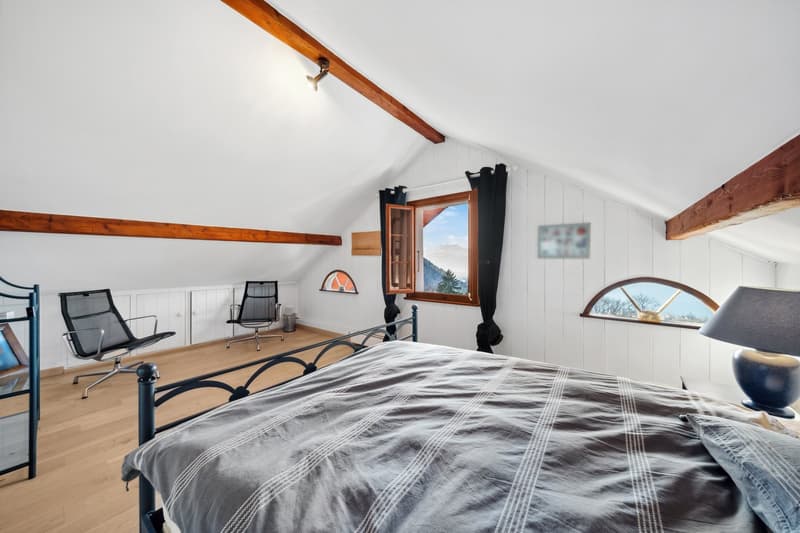 Superbe maison individuelle offrant une magnifique vue sur le lac (7)