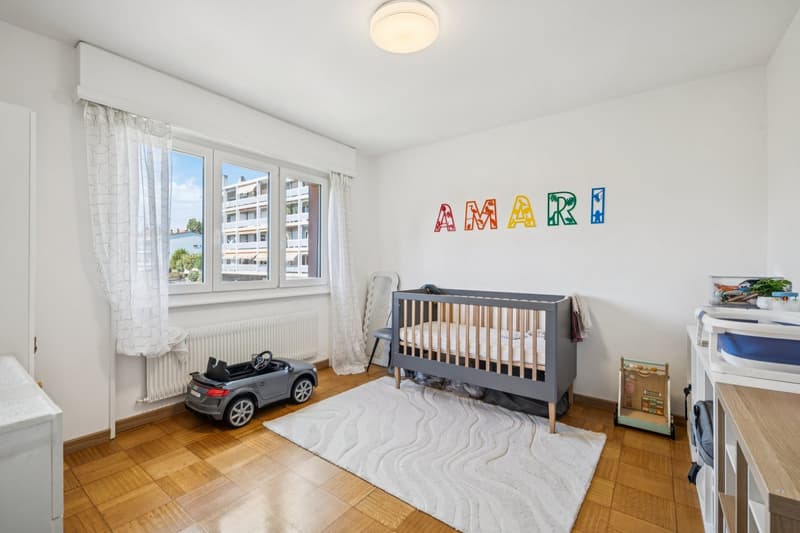 Situation idéale pour ce spacieux appartement (10)