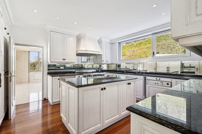 Propriété Unique avec vue panoramique, exclusivité Sotheby's ! (8)