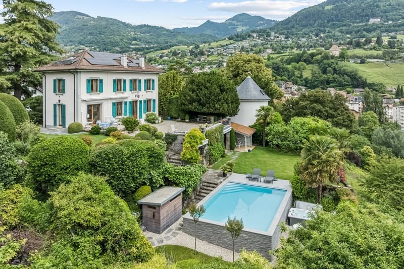 Extraordinaire demeure du 18ème siècle sur la Commune de Montreux (1)