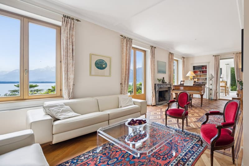 Extraordinaire demeure du 18ème siècle sur la Commune de Montreux (7)