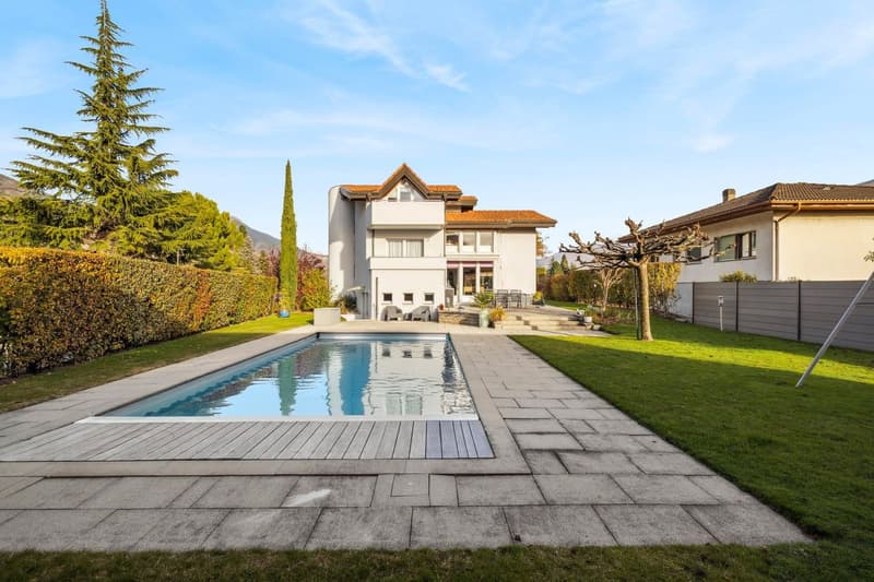 Villa individuelle avec piscine et studio indépendant (2)