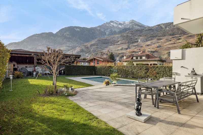 Villa individuelle avec piscine et studio indépendant (1)