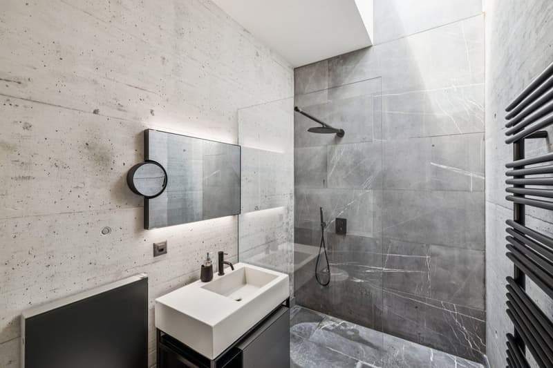 Prestigieuse villa contemporaine avec rooftop (9)