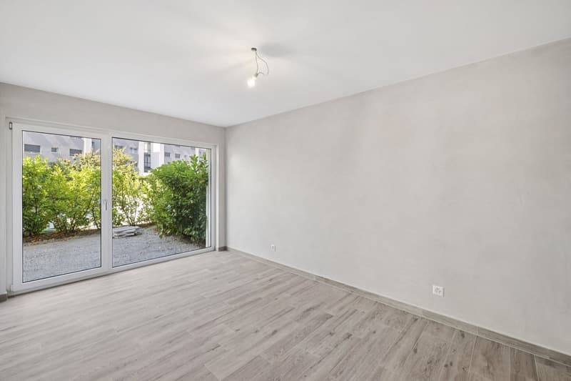 Appartement neuf de 2.5 pièces avec grand jardin et terrasses (6)