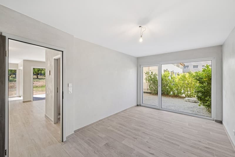 Appartement neuf de 2.5 pièces avec grand jardin et terrasses (12)