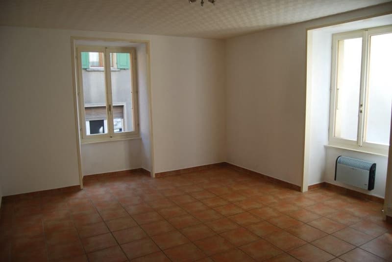 Charmant appartement de 2.5 pièces rénové proche de Sierre (6)