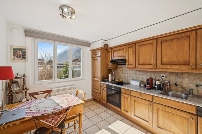 Élégante maison jumelée avec vaste terrain au coeur de Saillon (5)