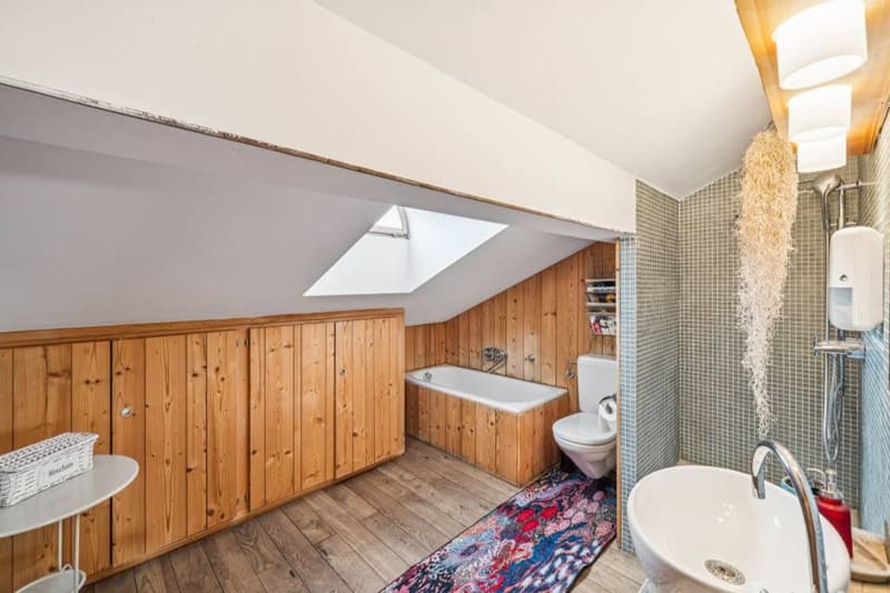 Appartement ou projet au centre de Mase avec vaste terrasse (7)