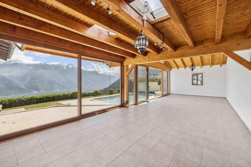 Villa d'exception avec piscine et panorama spectaculaire sur la vallée (13)