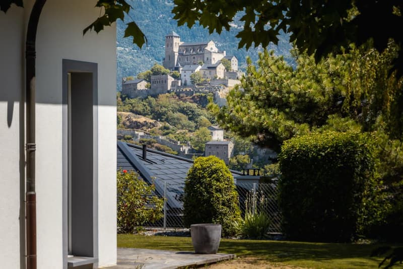 Maison de Maître d'Exception à Gravelone - Vue Panoramique sur les Châ (1)