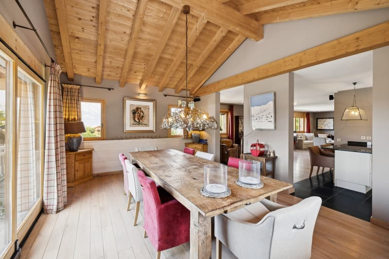Chalet individuel très spacieux. (2)